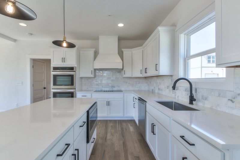 1510 Riverside Dr #1, Nashville, TN 37206