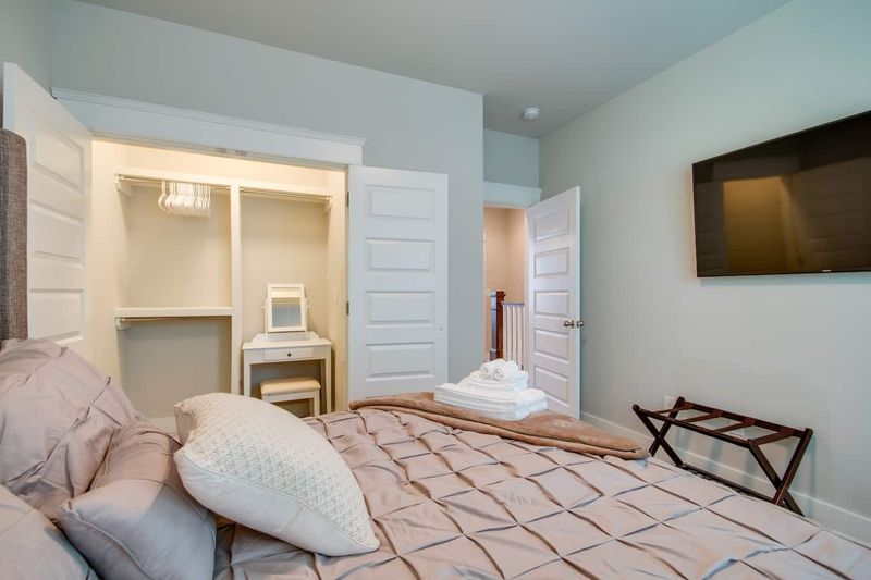 210 N 9th St #1, Nashville, TN 37206