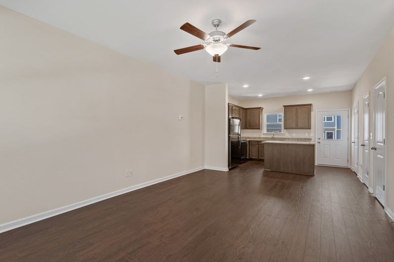 103 David Bolin Dr, La Vergne, TN 37086