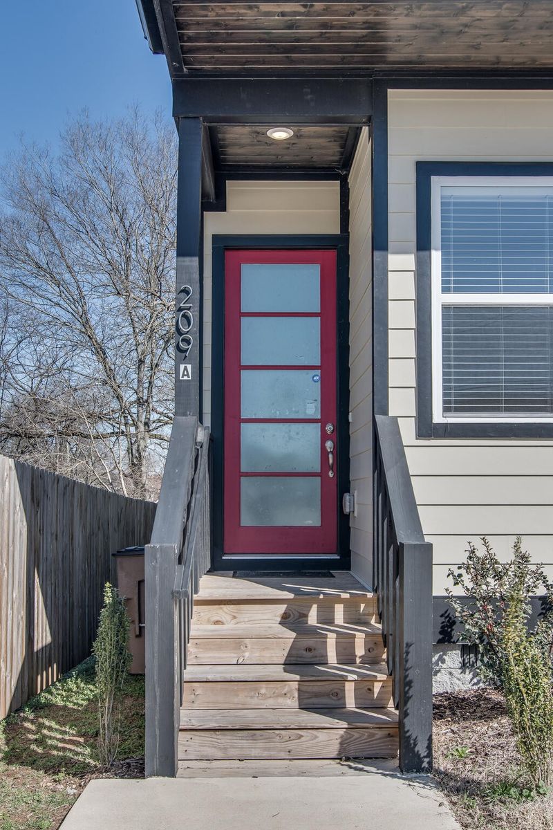 209 Duke St #A, Nashville, TN 37207