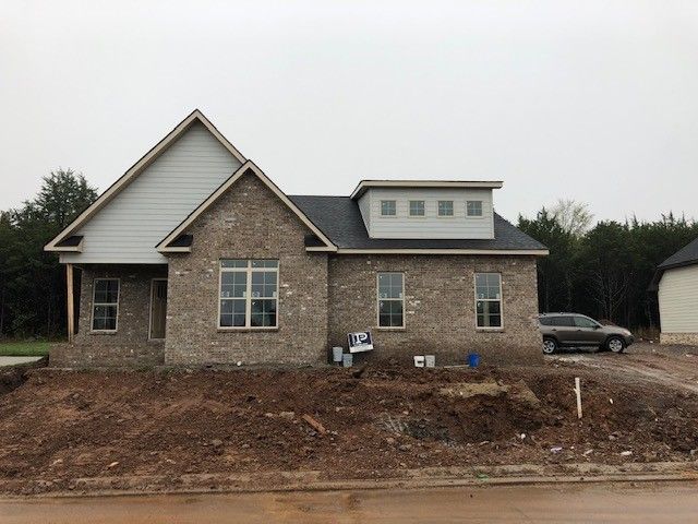 2408 Sandstone Cir, Murfreesboro, TN 37130