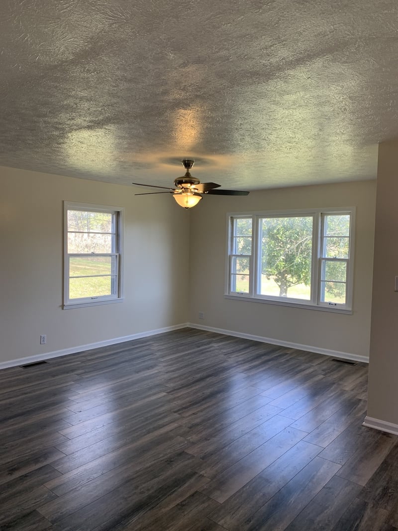 131 Malone St, Brush Creek, TN 38547