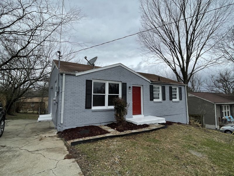 1481 Dolan Rd, Nashville, TN 37218