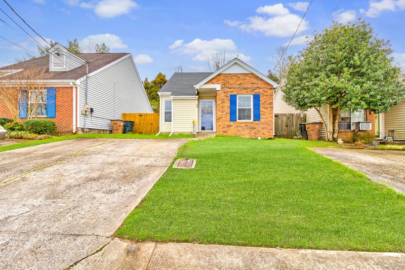 207 White Oak Ct, Nashville, TN 37216