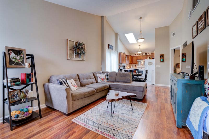 207 White Oak Ct, Nashville, TN 37216