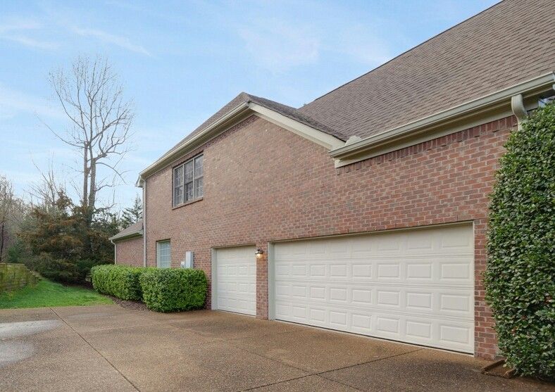1425 Wexford Downs Ln, Nashville, TN 37211