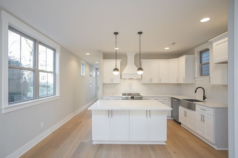 179 Rural Ave #B, Nashville, TN 37209