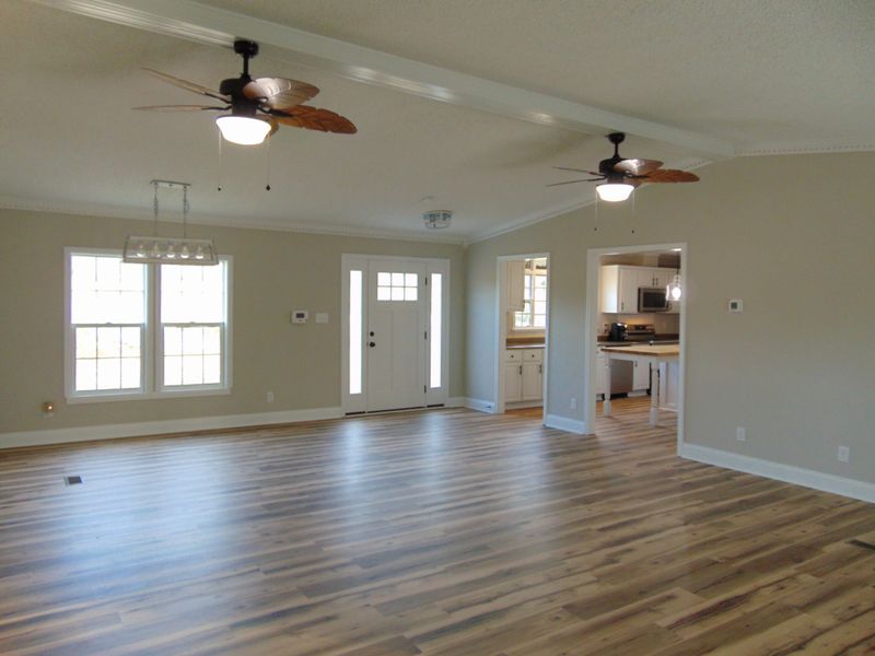 3033 Ellis Rd, Cedar Hill, TN 37032