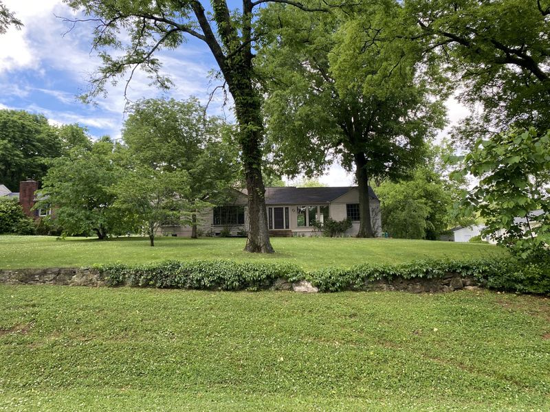 713 Vantrease Rd, Madison, TN 37115