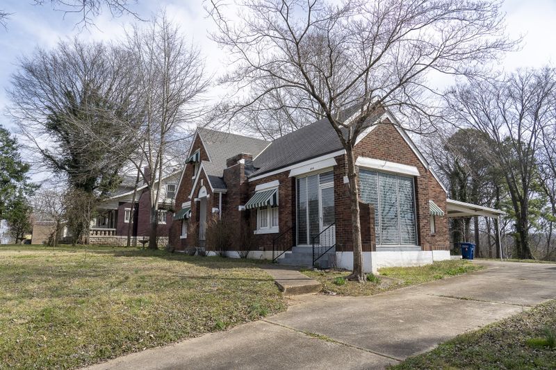 406 N Main St, Mount Pleasant, TN 38474