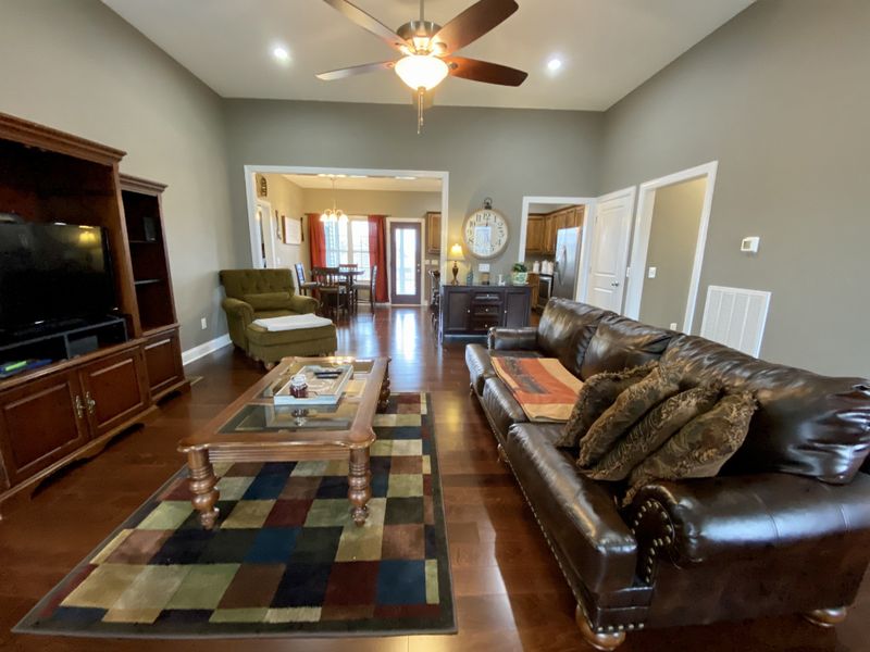 601 Womack Rd, Bethpage, TN 37022