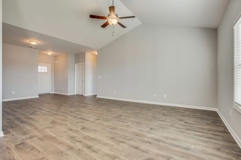 8029 Forest Hills Dr, Spring Hill, TN 37174