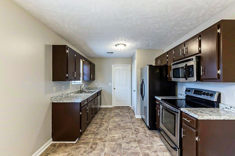2934 Windemere Dr, Murfreesboro, TN 37128