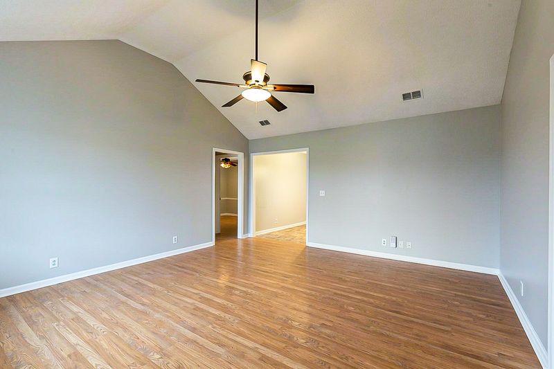 2934 Windemere Dr, Murfreesboro, TN 37128