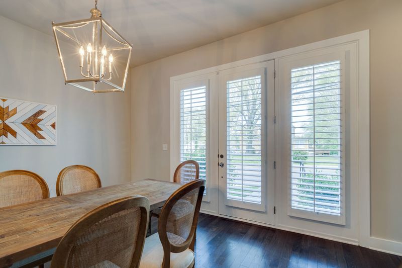 416 Douglas Ave, Nashville, TN 37207