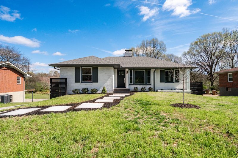 2419 Barclay Dr, Nashville, TN 37206