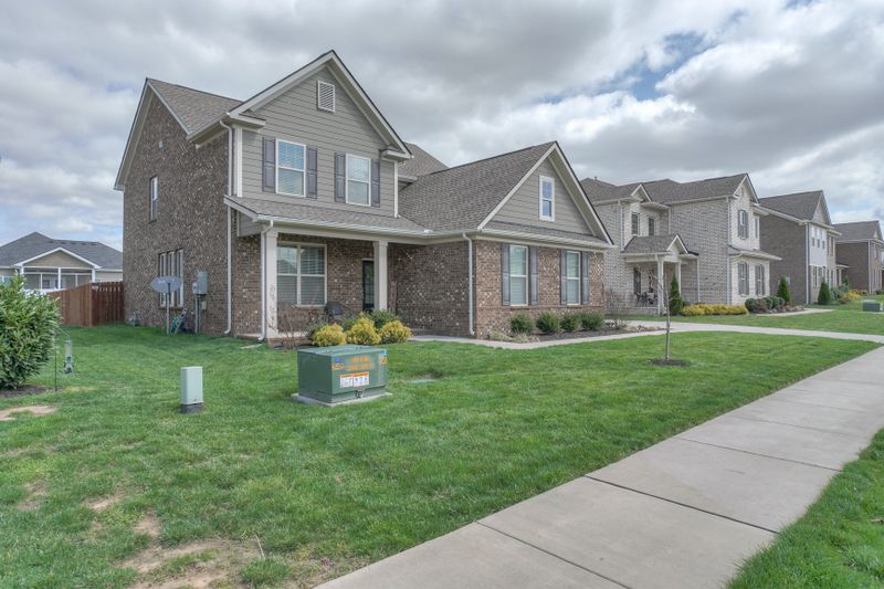 4922 Kingdom Dr, Murfreesboro, TN 37128