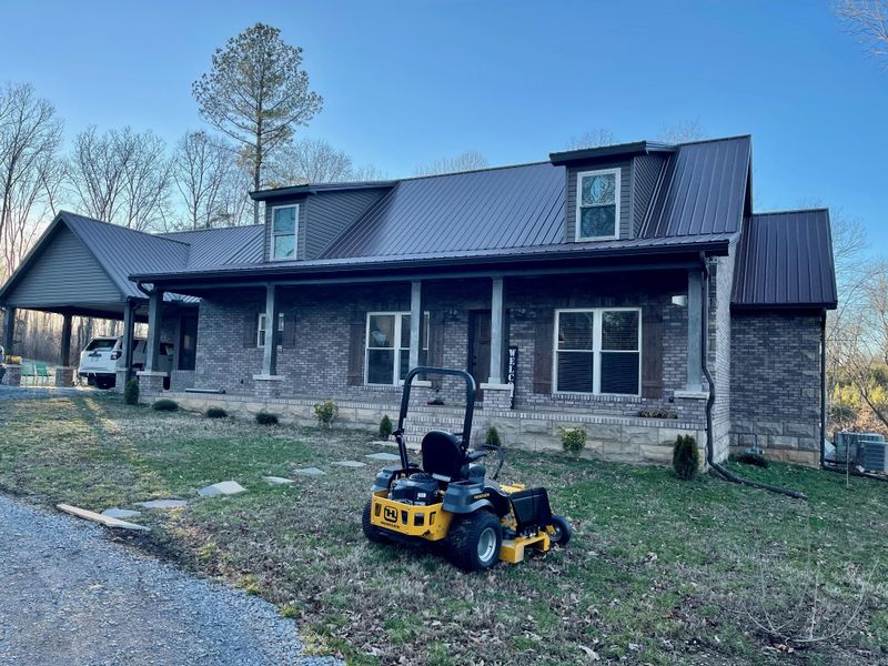 130 Covington Ln, Dickson, TN 37055