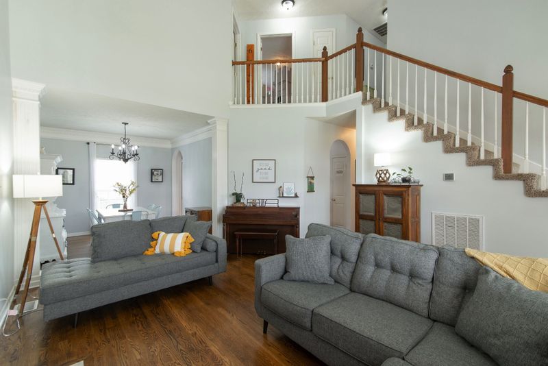 229 Lone Oak Dr, White House, TN 37188