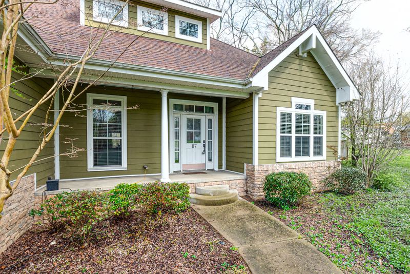 117 September Dr, La Vergne, TN 37086