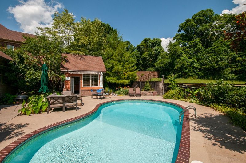 224 Valley Bend Dr, Nashville, TN 37214