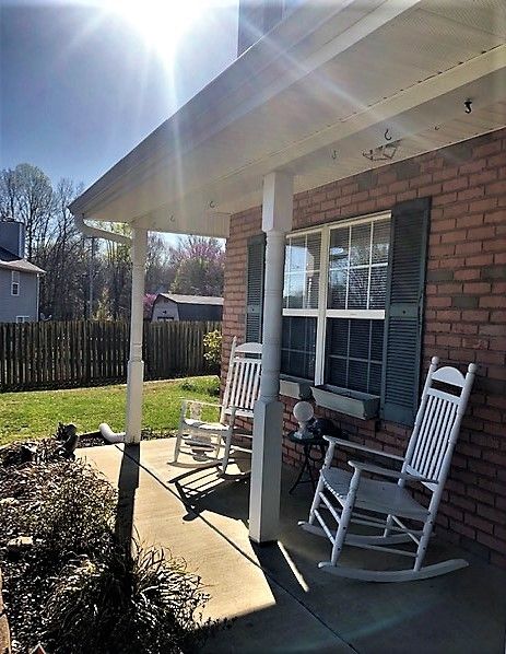 105 Meadow Brook Ln, White House, TN 37188