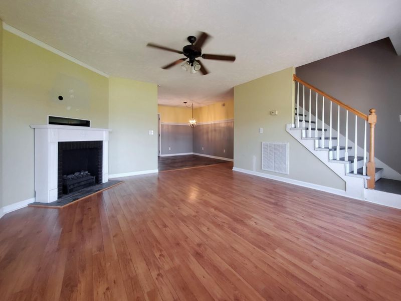 103 Gateway Dr, Murfreesboro, TN 37127