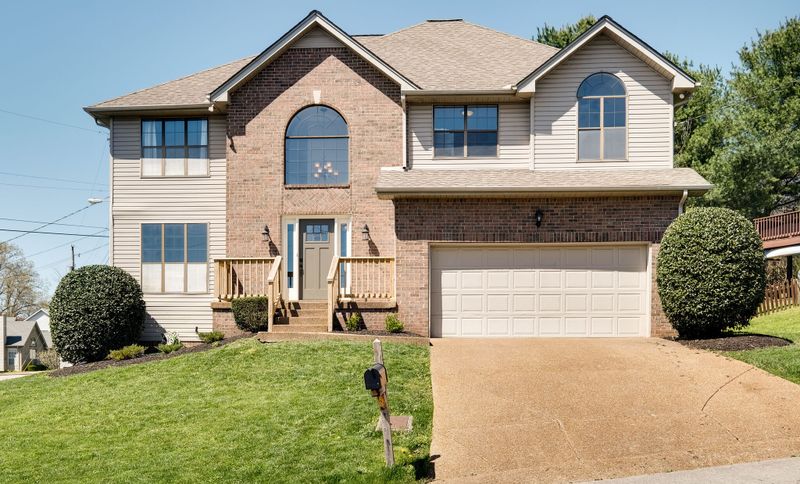 220 Burgandy Hill Rd, Nashville, TN 37211