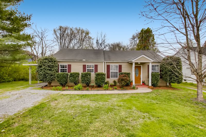 908 Cahal Ave, Nashville, TN 37206