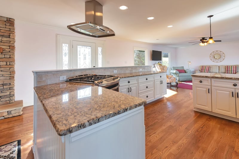 728 General Kershaw Dr, Old Hickory, TN 37138