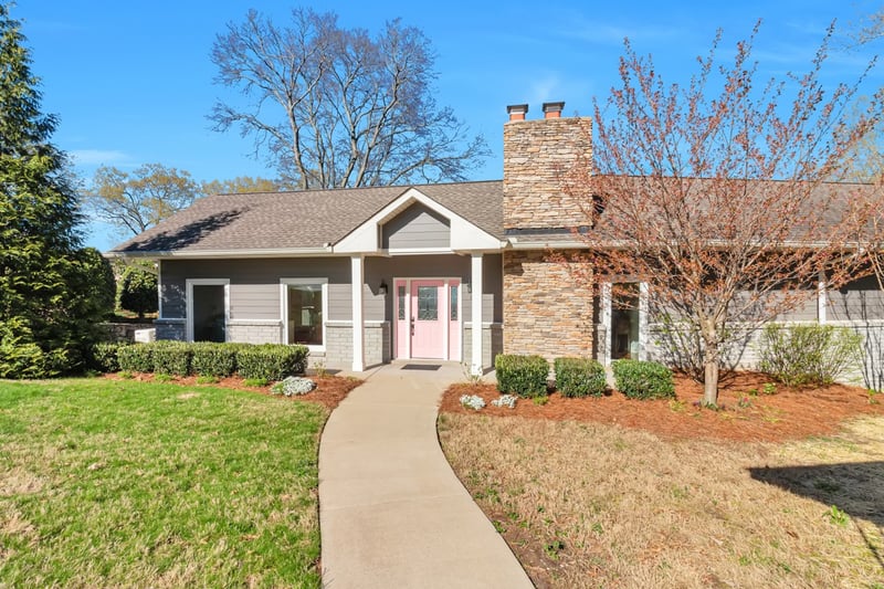 728 General Kershaw Dr, Old Hickory, TN 37138