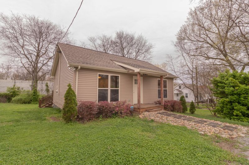 5821 Mackie Pl, Nashville, TN 37209