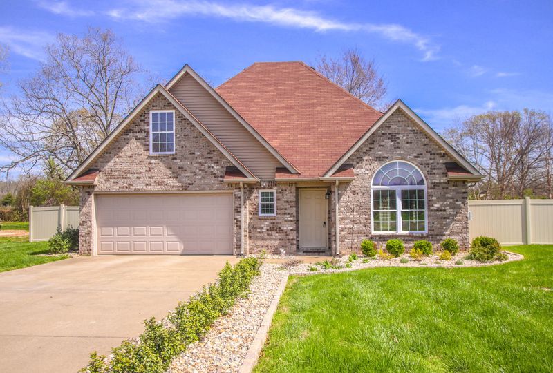 817 Laramie Ct, Murfreesboro, TN 37128