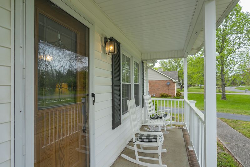 3344 Crestmount Dr, Murfreesboro, TN 37129