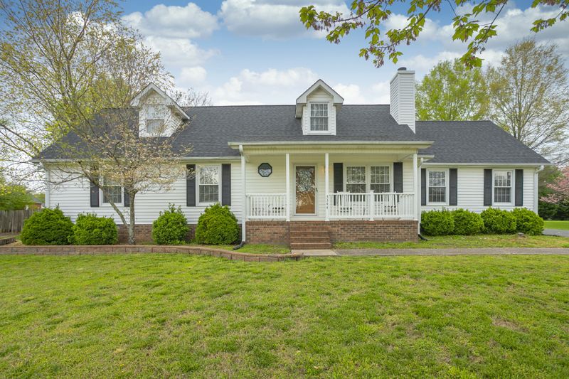 3344 Crestmount Dr, Murfreesboro, TN 37129