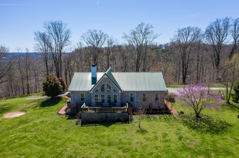 2037 Peach Orchard Rd, Culleoka, TN 38451