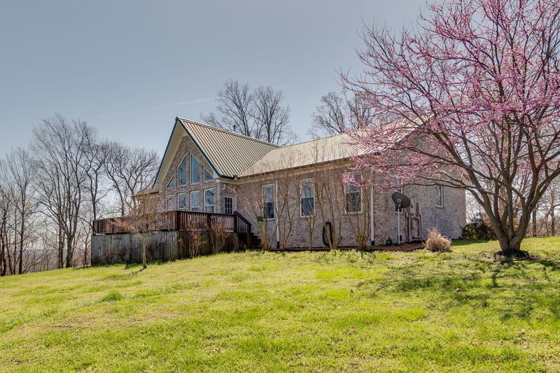 2037 Peach Orchard Rd, Culleoka, TN 38451