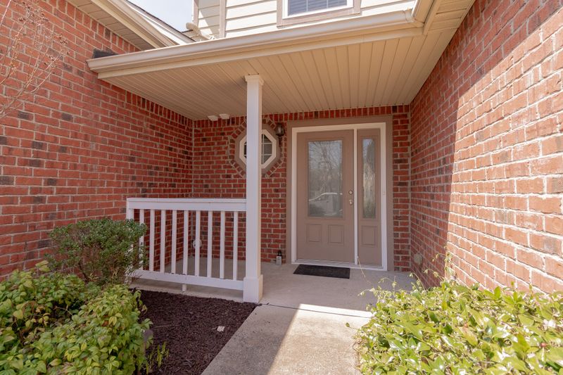 2004 Shamrock Dr, Spring Hill, TN 37174