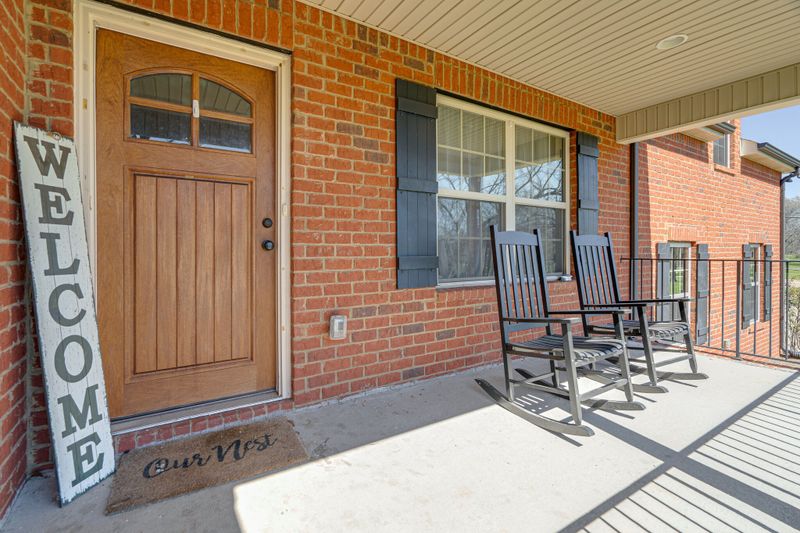 1000 Windmere Ln, Greenbrier, TN 37073