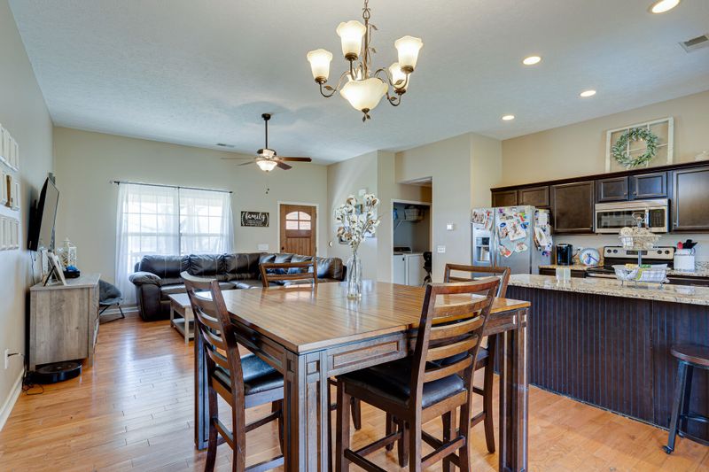 1000 Windmere Ln, Greenbrier, TN 37073