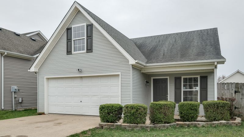 5053 Cornelius Dr, Murfreesboro, TN 37129