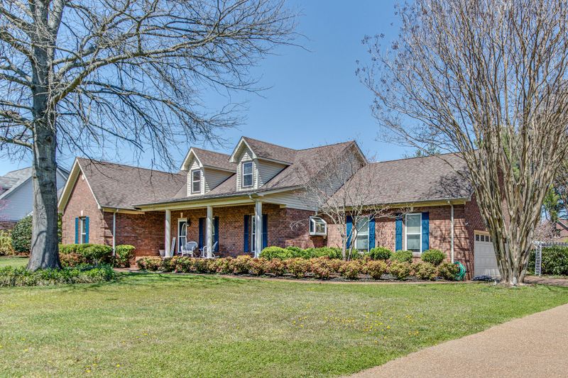 310 Regal Dr, Murfreesboro, TN 37129