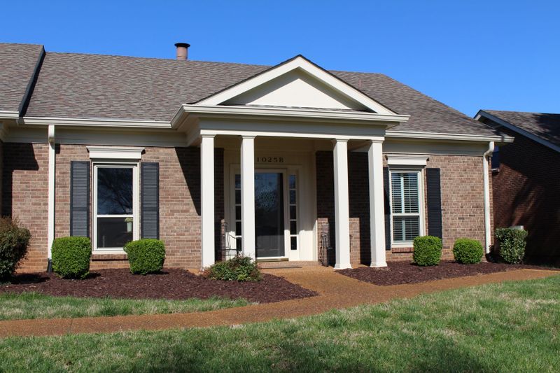1025 E Northfield Blvd #B, Murfreesboro, TN 37130