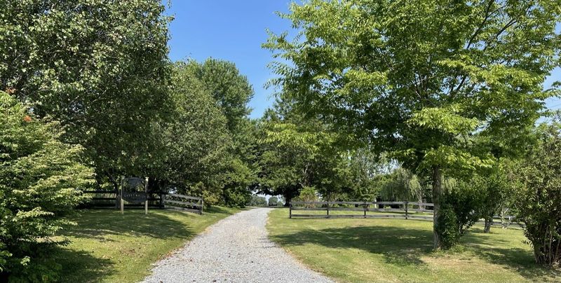 580 Womack Rd, Bethpage, TN 37022