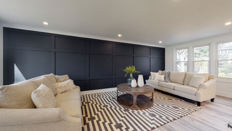 1034 Edwin Warner Dr, Nashville, TN 37205