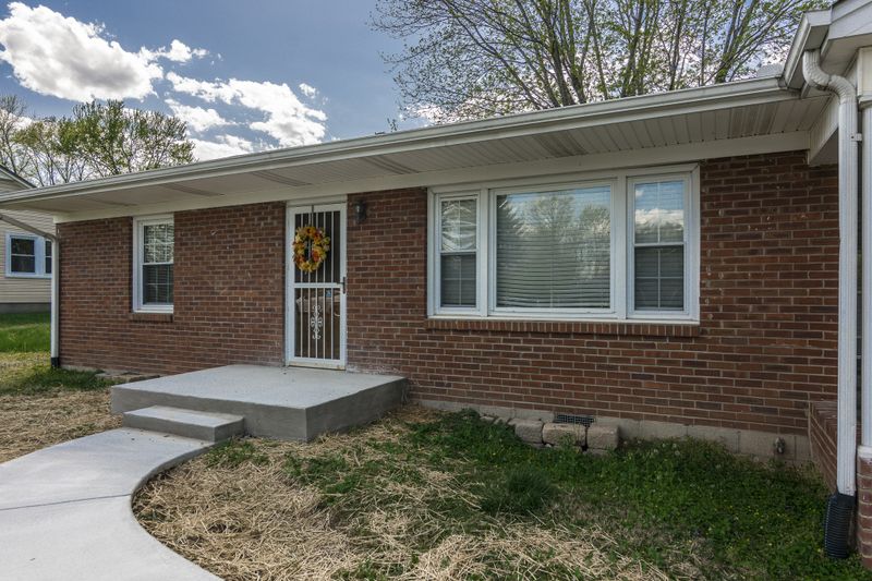 1018 Edgewood Dr, Gallatin, TN 37066