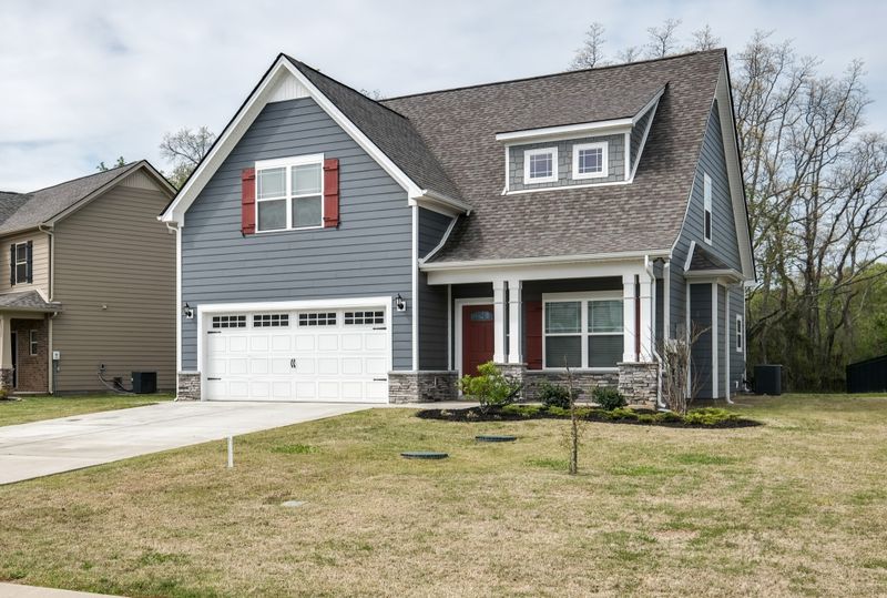 1266 Cotillion Dr, Murfreesboro, TN 37128