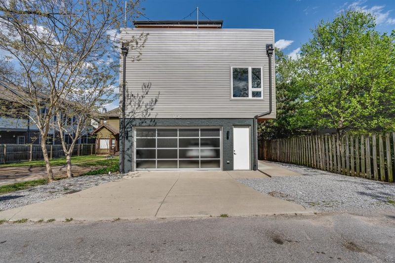 1707B 6th Ave N, Nashville, TN 37208