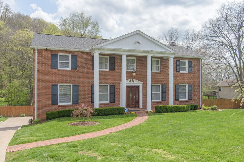7113 Patten Ln, Nashville, TN 37221