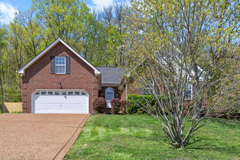 412 Spring Hill Dr, Smyrna, TN 37167